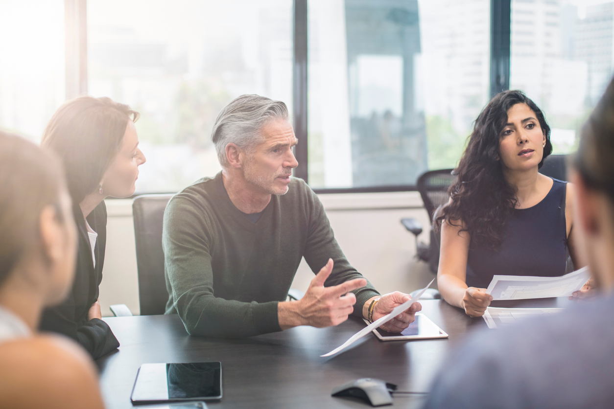 Family meeting with lawyer to choose executor for estate planning in NSW
