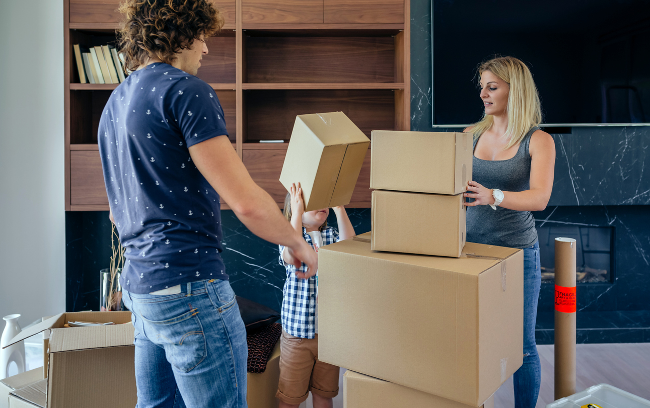 Separated parents discussing interstate relocation and parenting arrangements in NSW
